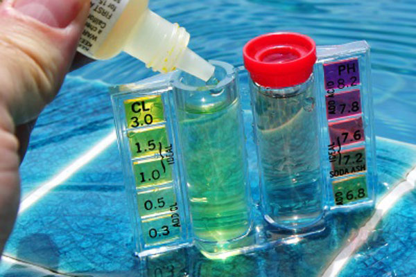 Yüzme havuzlarına dikkat! Aşırı klor hastalık üretiyor…