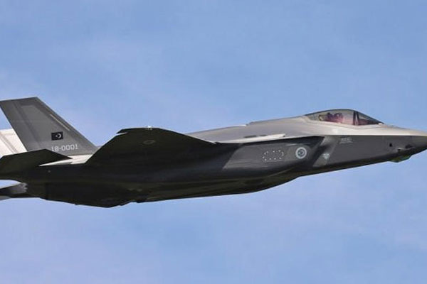 Türk pilotu ABD'de F-35 uçağı ile ilk uçuşunu gerçekleştirdi