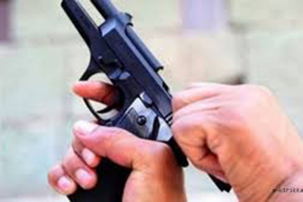 Başına kurşun isabet eden kadın ağır yaralandı