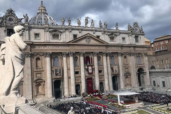'Vatikan kiliselerde çocuk istismarınının örtbas edildiğini biliyordu'