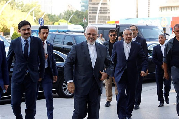 İran Dışişleri Bakanı Zarif, AK Parti'yi ziyaret etti