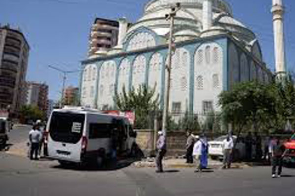 İnsanlığın bittiği an: Yaralılar can, hırsız cüzdan derdinde