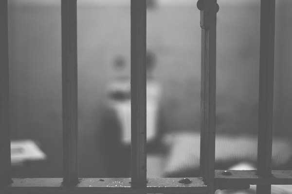 Öğretmene terörü övmek suçundan 2 yıl hapis