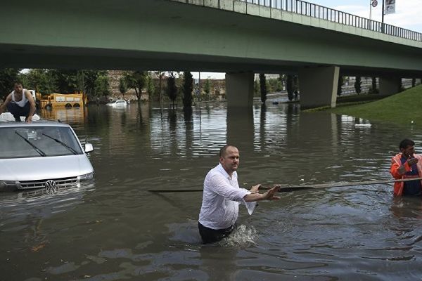 Meteoroloji'den İstanbul için sağanak yağış uyarısı