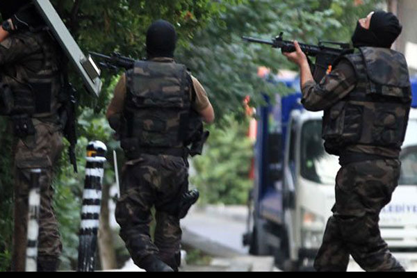 İstanbul'da terör operasyonu: 8 gözaltı