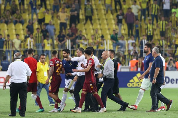 Kadıköy'de ortalık karıştı