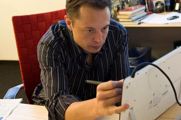 Ünlü iş adamından Twitter hamlesi