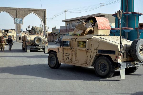 Pentagon Pakistan'a 300 milyon dolarlık yardımı kesti