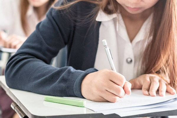 Devamsızlık yapan takdir alamayacak