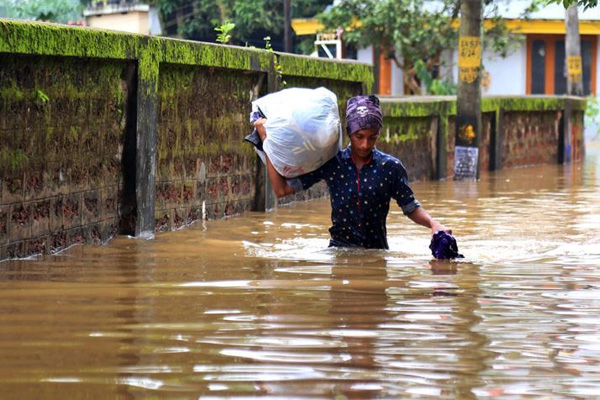 Hindistan'da sel: 12 ölü