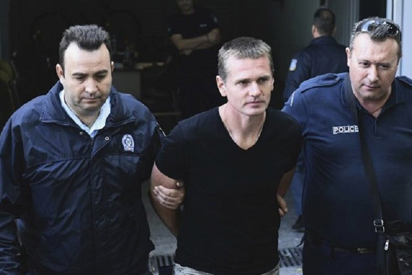 Yunanistan ABD'nin talebiyle Rus tutukluyu sınırdışı etti