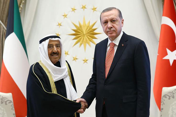 Cumhurbaşkanı Erdoğan, Kuveyt Emiri El Sabah ile telefonda görüştü