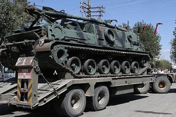 Münbiç'e tank sevkiyatı