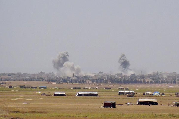 Rusya İdlib'i bombaladığını doğruladı