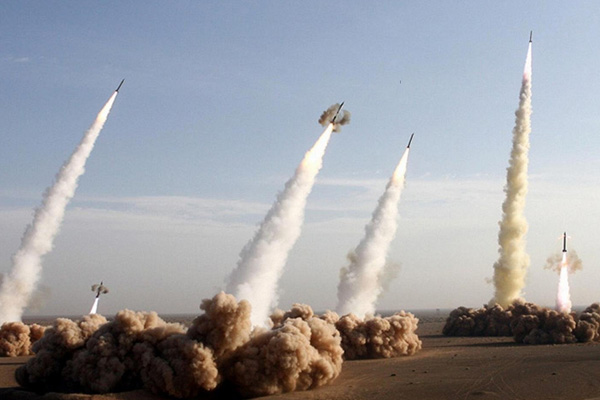 Husilerden Suudi Arabistan'a balistik füze saldırısı