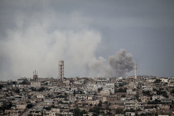 Fransa'dan İdlib çıkışı: Vururuz