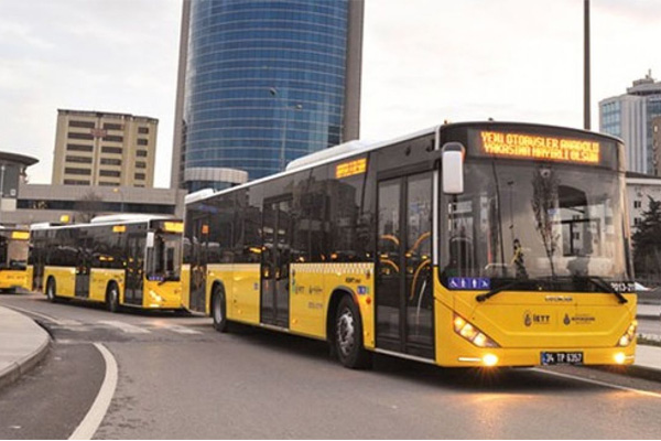 Kalp krizi geçiren yolcuyu otobüsle hastaneye yetiştirdi