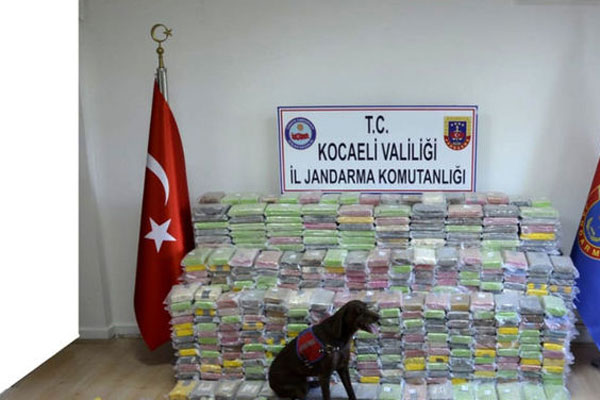 Cumhuriyet tarihinin en büyük kokain operasyonu : 6 milyar TL'lik kokain