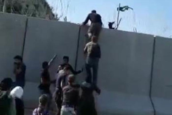 Türkiye sınırından çok çarpıcı görüntüler geldi