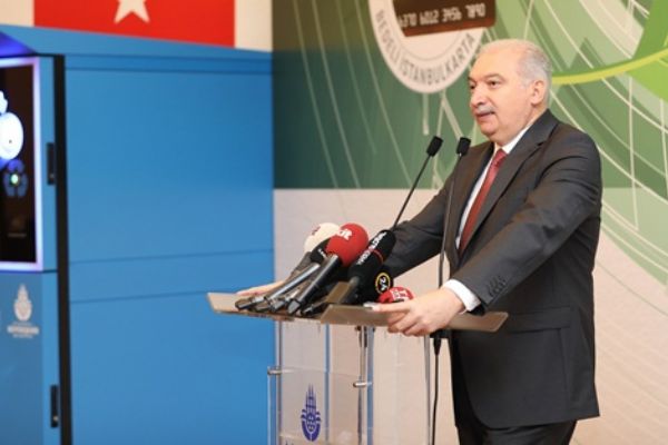 Uysal, 'Sıfır Atık' için 'Akıllı Geri Dönüşüm Konteyneri'ni tanıttı