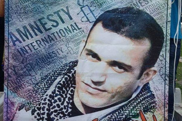 İran, Kürt aktivisti idam etti