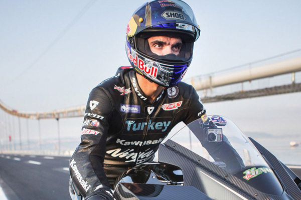 Sofuoğlu motosikletiyle F-16 uçağına karşı yarışacak