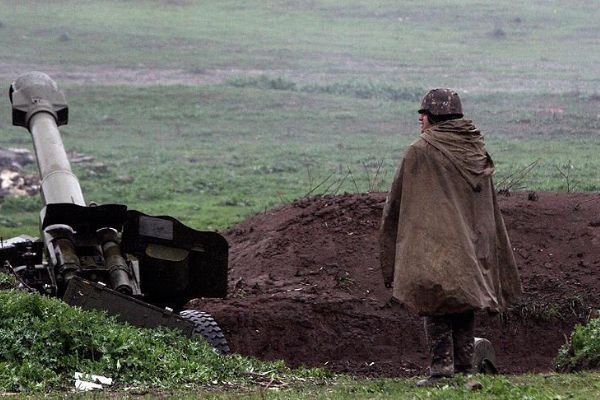 Ermenistan sivil yerleşim birimlerine ateş açtı