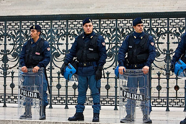 İtalya'da PKK'ya operasyon