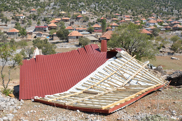 Antalya'da hortum paniği
