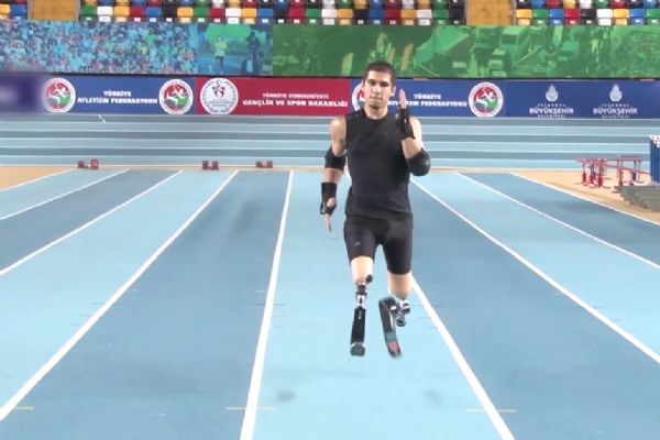 Yeni protez ayaklarıyla atletizme başladı