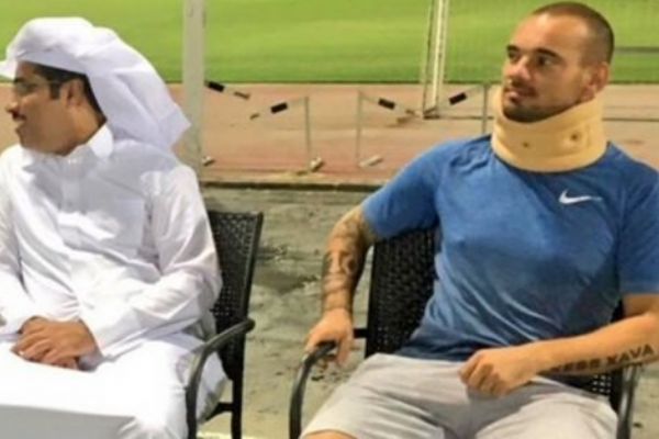 Galatasaray'ın eski futbolcusu Sneijder trafik kazası geçirdi