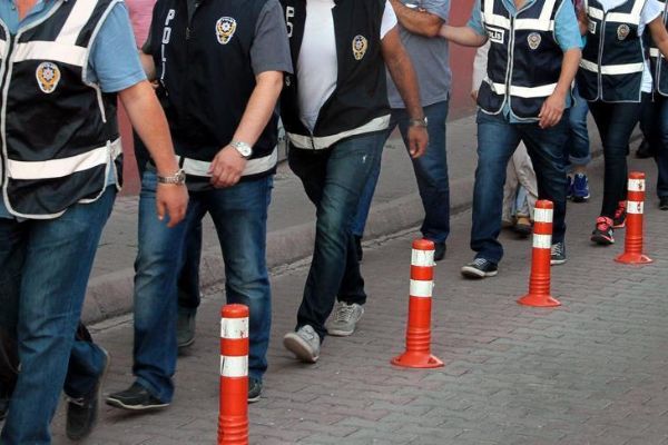 Bursa’da FETÖ’ye operasyon