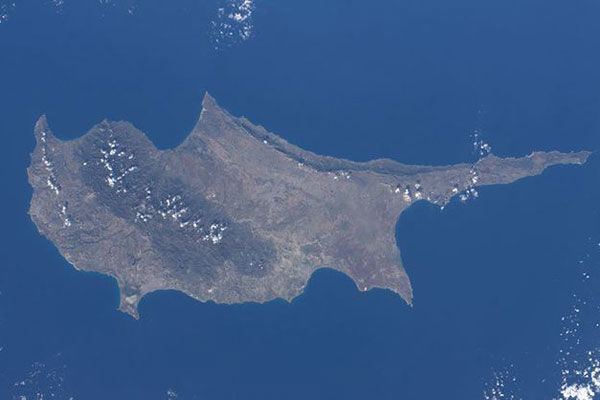 Fransa’dan Güney Kıbrıs’a üs