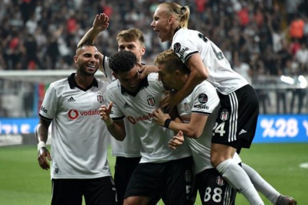 Beşiktaş - Sarpsborg maçında 11'ler belli oldu