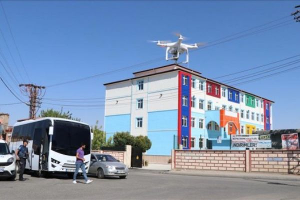 Batman’da okul çevresinde droneli güvenlik kontrolü