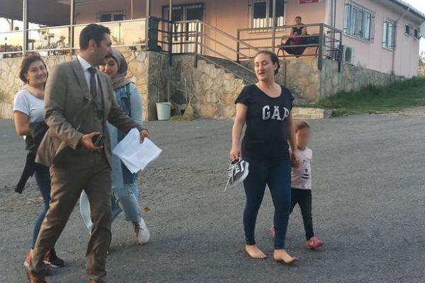 Pendik’te kocasını av tüfeğiyle yanlışlıkla öldüren kadına tahliye