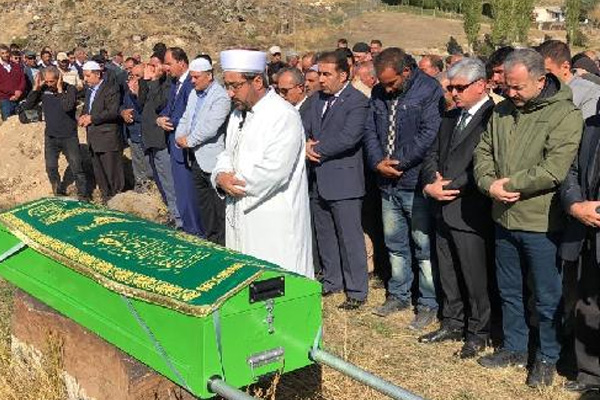 9 yaşındaki Sedanur son yolculuğuna uğurlandı