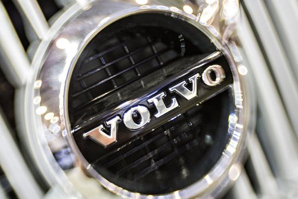 Volvo, İran'dan çekildi