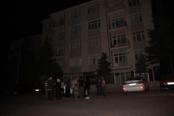 Konya'da çökme riski bulunan bina tahliye edildi