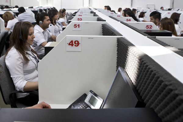 Çağrı merkezlerine 1 dakika sınırı