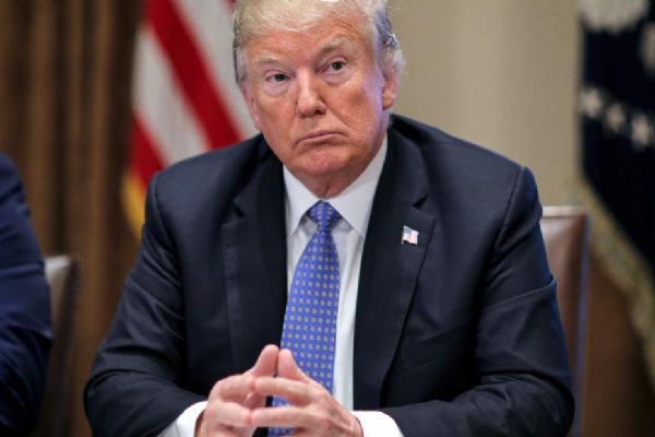 Trump protestosu, yumruk yumruğa kavgaya döndü