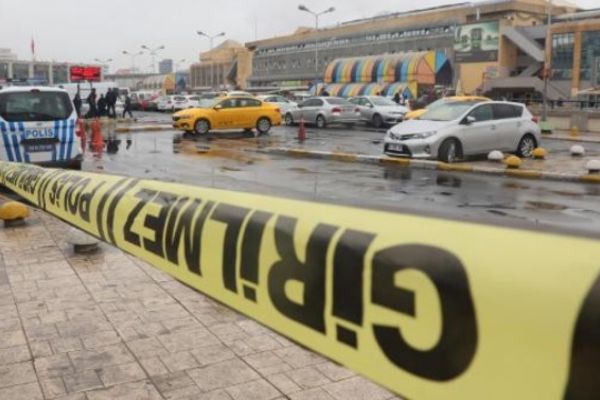 Otogarda taksiciler arasında silahlı çatışma