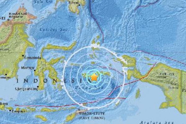 Endonezya’da 5,4 büyüklüğünde deprem
