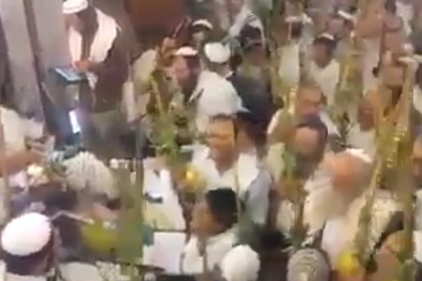 İşgalci Yahudiler, Mescid-i Aksa'da ayin düzenledi