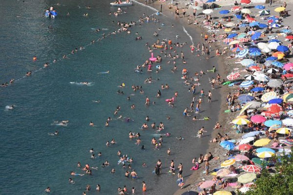 Türkiye 8 ayda 27 milyon turisti ağırladı