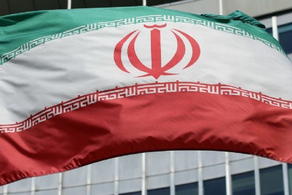 İran'dan Suudi Arabistan'a ve BAE'ye uyarı