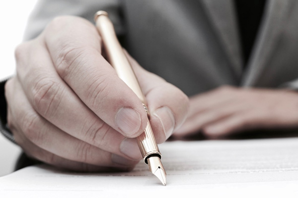 Sözleşmelerde Türk lirasına geçtiler