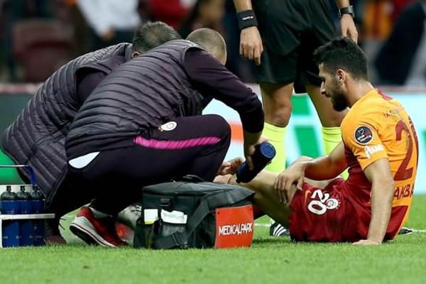 Emre Akbaba'dan kötü haber!