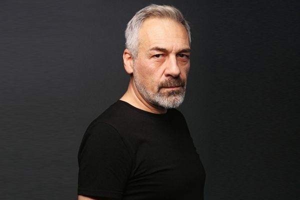 Ünlü oyuncu Mehmet Uslu hayatını kaybetti