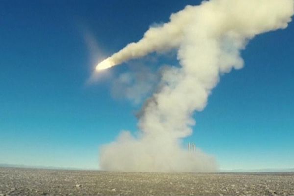 İran, Suriyeyi füzeyle vurdu